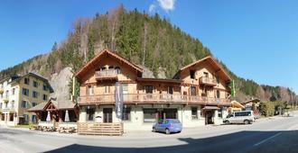 Vert Lodge Chamonix - Chamonix - Patio