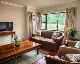 Olifants River Lodge by Dream Resorts - Middelburg - Living room