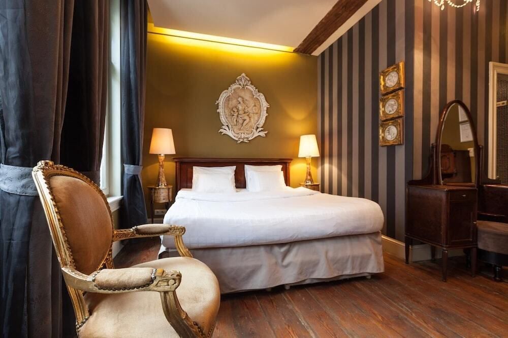 Hotel Diamonds and Pearls - אנטוורפן - חדר שינה