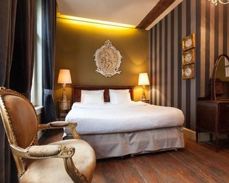 Hotel Diamonds and Pearls - אנטוורפן - חדר שינה