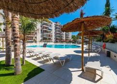 Rentalmar Salou Playa Family Suites & Pool - Salou - Pool