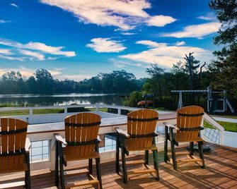 True In-Town St Michaels 6 Acre Waterfront - Heated Pool - Saint Michaels - Balcone