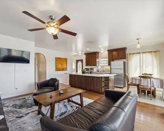 Charming Retreat on West Quince Street condo - San Diego - Sala de estar