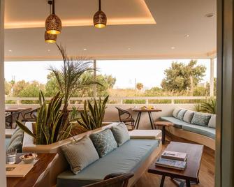 Armonia - Kamari - Living room