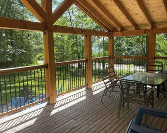 King's cottage by the Lake - Eastman - Balcon