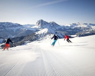 La Tambra - Hotel Lodge - Santa Cristina Valgardena