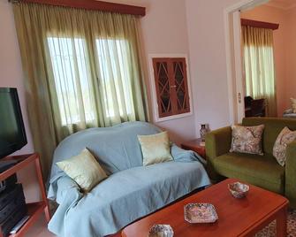 Best House Green Home Eleofito Agrinio - Agrínio - Salon