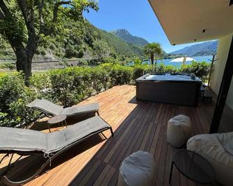 Hotel Lido - פייבה די לדרו - פטיו