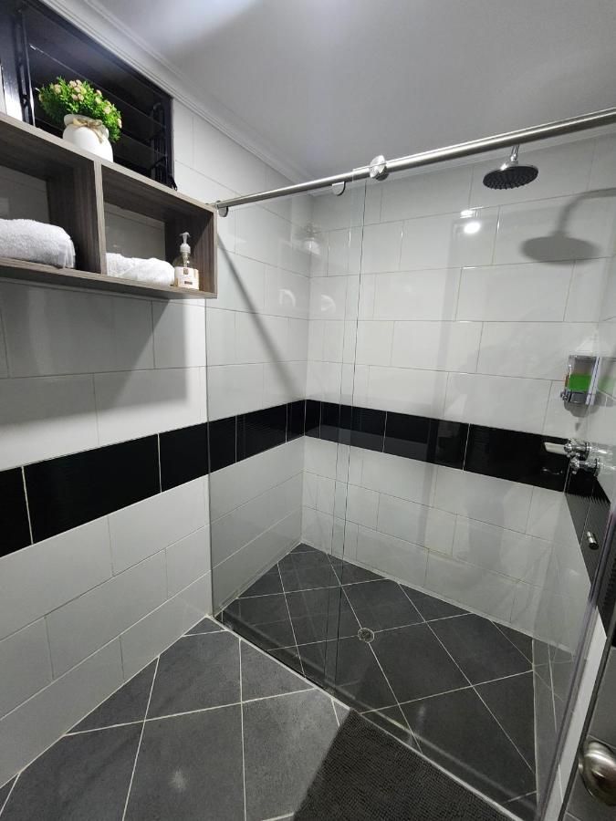 Hotel Casa Mared Corferias-Embajada Americana thumbnail 3