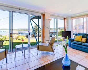 Alexandra Suite Gerroa - Gerringong - Living room