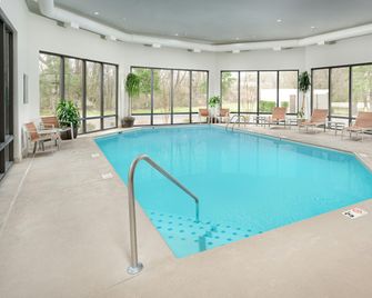 Hampton Inn by Hilton Oak Ridge Knoxville - Oak Ridge - Piscina