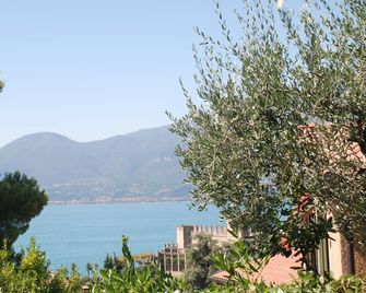 Residence Ca Del Lago - Torri Del Benaco - Outdoor view