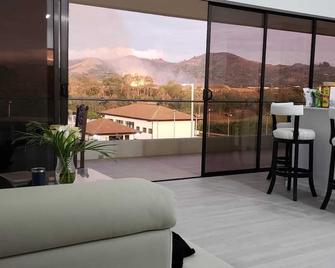 5 2 D Mount view+Airport+ Pool+3 bed +Bb Crib+ - Grecia - Balcón