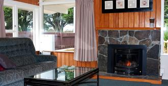 Seagulls Guesthouse - Mount Maunganui - Wohnzimmer