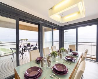 Fantastic penthouse 270m2 with amazing sea views - Roquetas de Mar - Essbereich