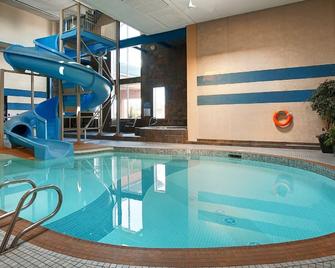 Best Western Plus City Centre Inn - אדמונטון - בריכה