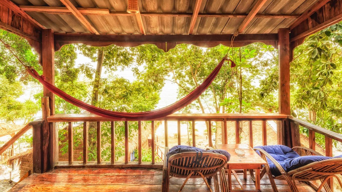 White Beach Bungalows on Koh Rong
