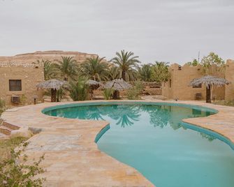 Siwa Shali Resort - Siwa - Piscina