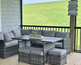 Home on the Dix River, country living at its finest - Lancaster - Balcón