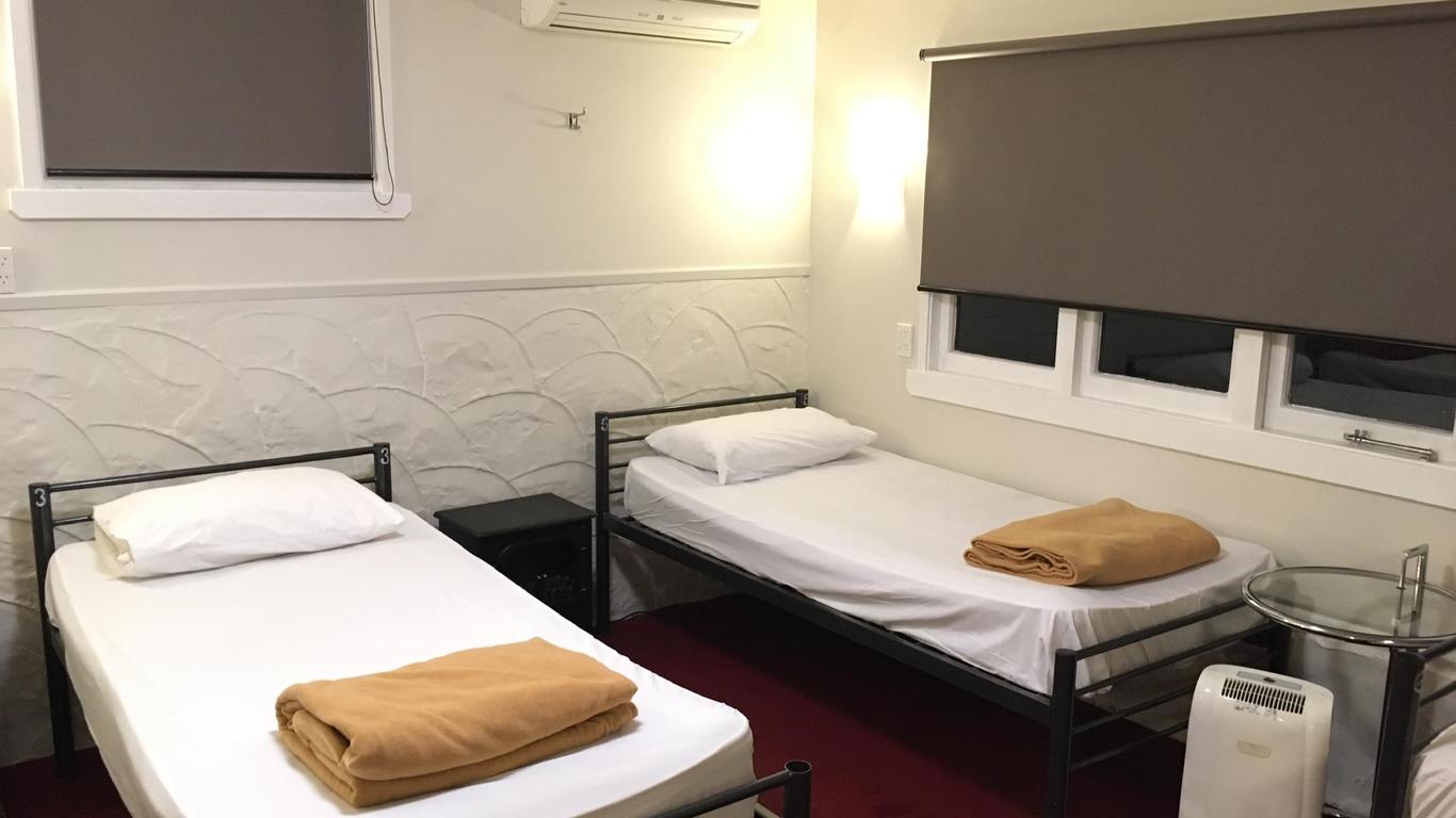 Freemans Backpackers