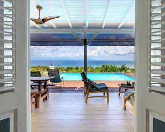 Chez Marie & Philippe - La Villa By Ferdi'Nan - Grand-Bourg - Balcon