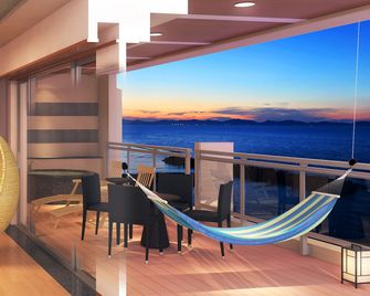 Kaike Yugetsu - יונאגו - מרפסת