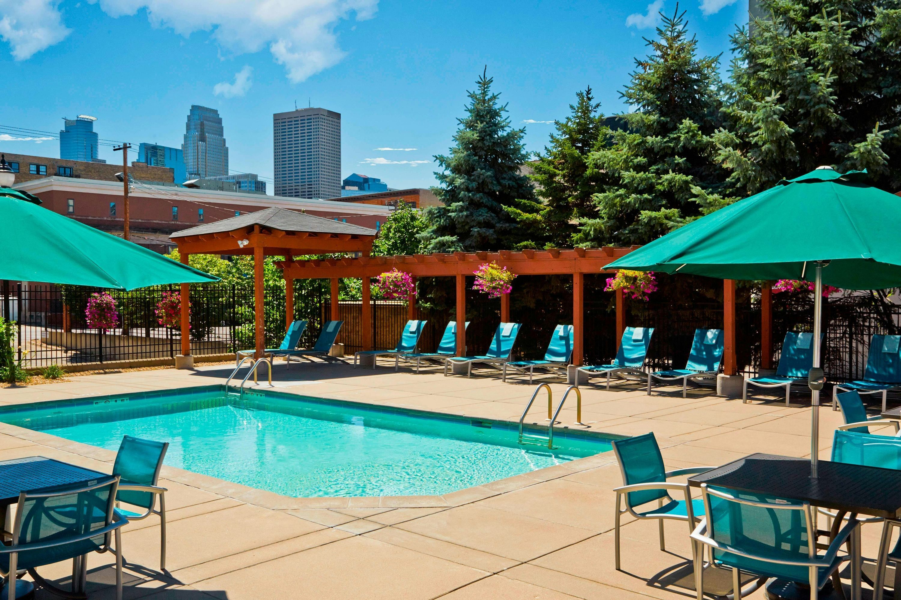 TownePlace Suites by Marriott Minneapolis Downtown/North Loop - מינאפוליס - בריכה