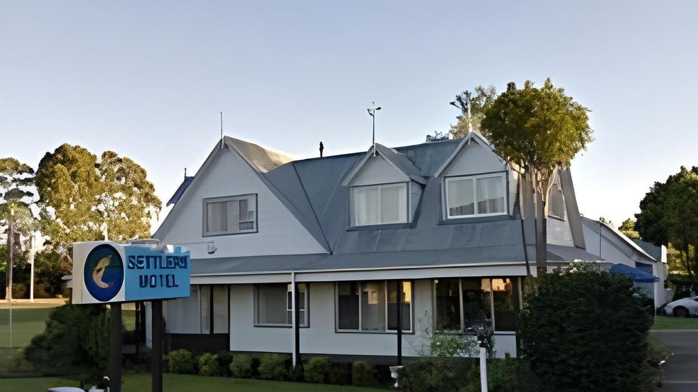 Settlers Motel