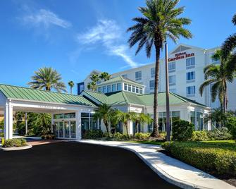 Hilton Garden Inn Fort Myers - פורט מאיירס - בניין