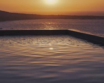 Old Castle Oia - Oia - Pool