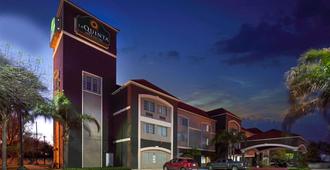 La Quinta Inn & Suites by Wyndham Brownsville North - Brownsville
