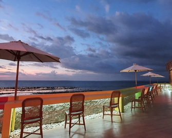 Hotel Pantai Timor - Kupang - Balcony