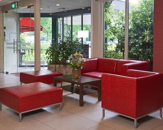 ibis Tilburg - Tilburgo - Entrada do hotel