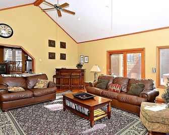 Schussboomer`s Retreat - Dryfork - Sala de estar