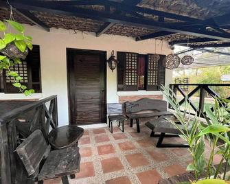 Balai Balatong - San Nicolas - Patio