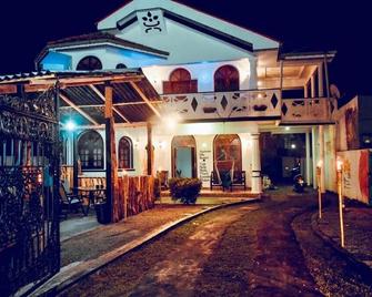 Heili Hostel - Negombo - Gebäude