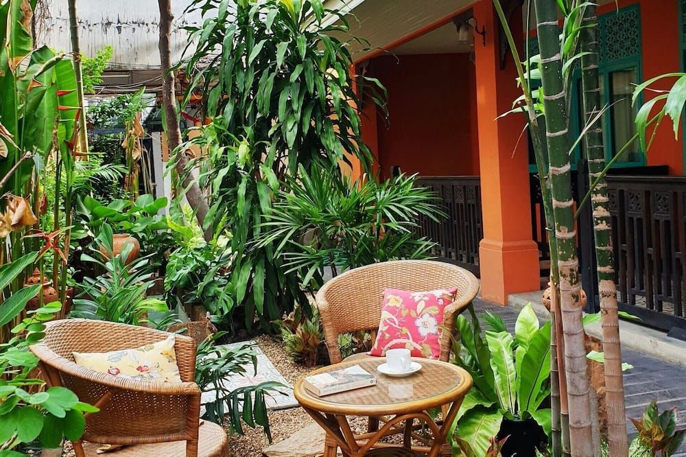 فوكال لوكال بد آند بريكفاست