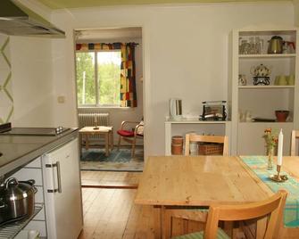 holiday apartment, family, 2 levels, quiet area - Gamleby - Comedor