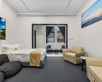 London Plane Backpackers - Sydney - Bedroom