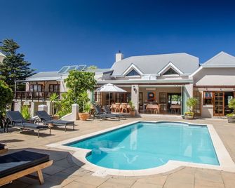 Summit Place Guesthouse - Constantia - Piscina
