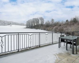 Peaceful Swiss Retreat | Parking + Private Balcony - Safenwil - Balkon