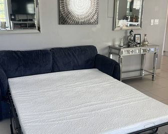 Luxury Large 1br at The Carlyle Sobe Sle - Miami Beach