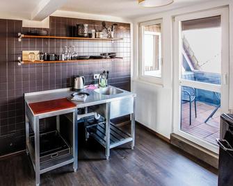 Hotel und Restaurant Gartenstadt Erfurt - Erfurt - Kitchen