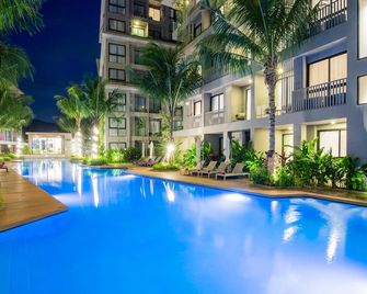 داياموند كوندو باي فيلاكارتي - Choeng Thale - حوض السباحة