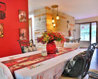 Private 5-Acre Lake: Pet-Friendly Grove City Home - Grove City - Comedor