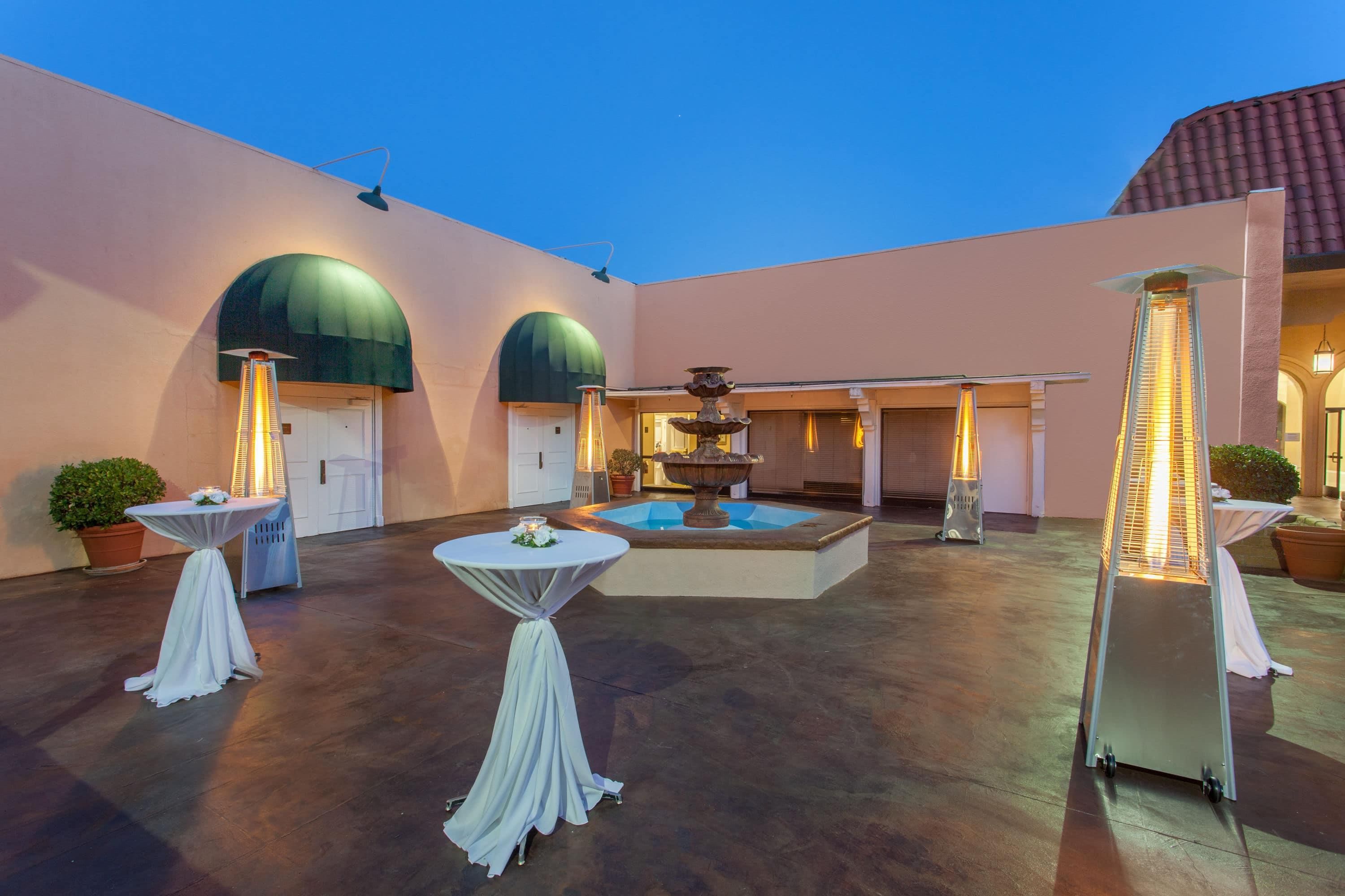 Ramada by Wyndham Fresno North - Fresno - Utsikt