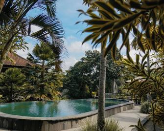 The Lumbung Jaya by Uniquecations - Tampaksiring - Svømmebasseng