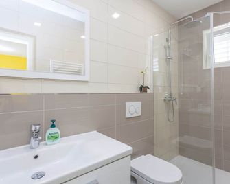 Apartments & Rooms Alagic - Makarska