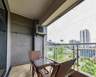 Lvying Haoting Business Hotel - Chongqing - Balcón