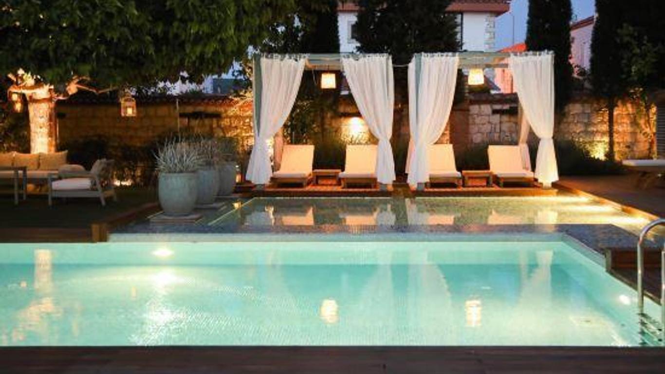 Alacati Cadde 75 Luxury Hotel